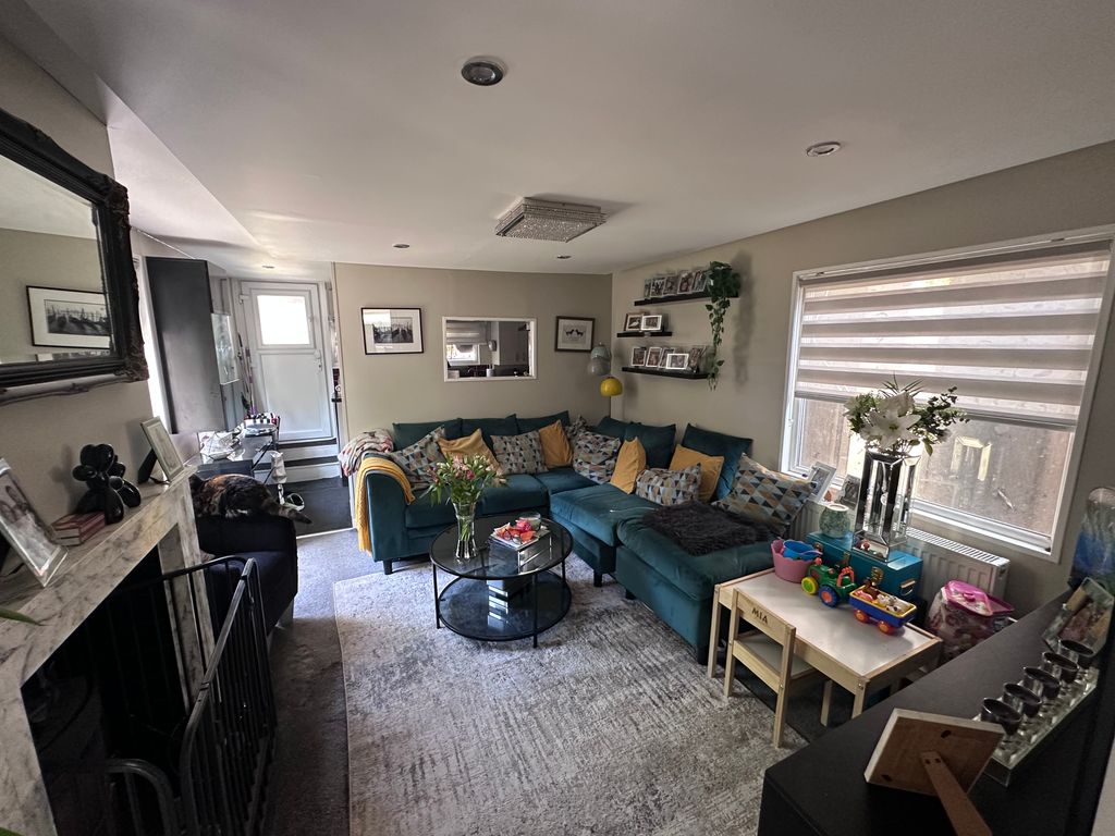 Property photo 3 of 13 Img_1396