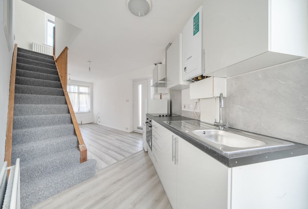 Property photo 3 of 22 1480464-19-6A3183...