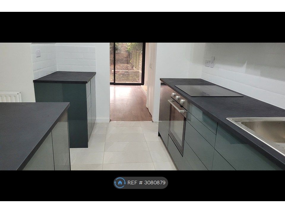 Property photo 2 of 31
