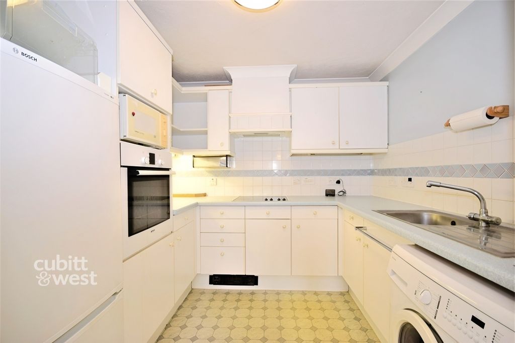 Property photo 2 of 11 09Ecc652-7