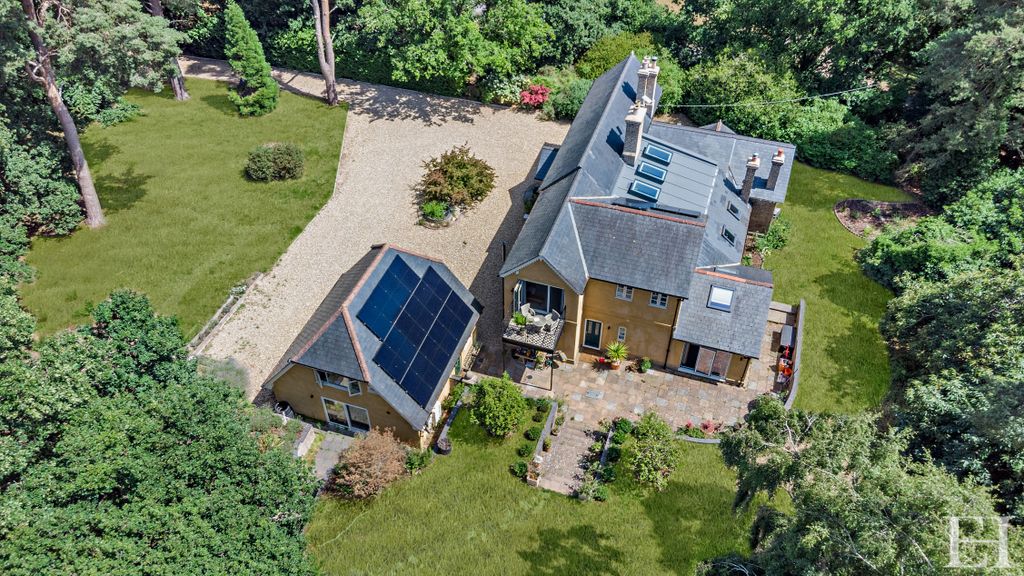 Property photo 1 of 50 8654607-Exteriorwm37-V2-800