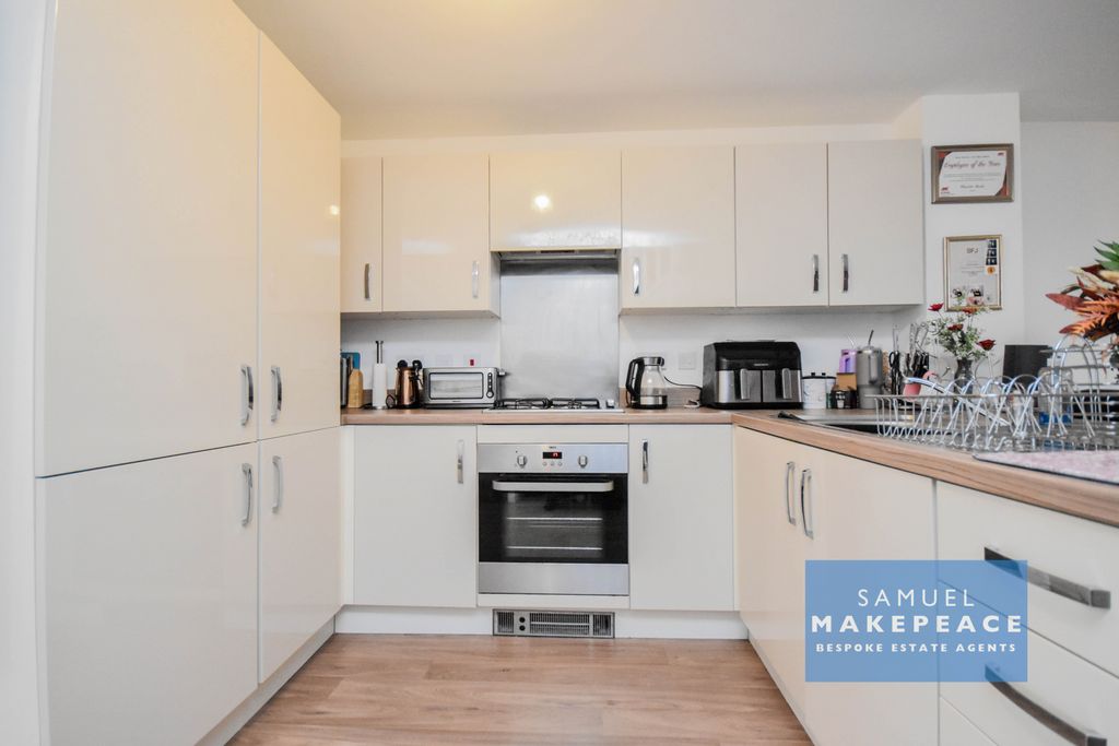 Property photo 3 of 26 Gallery