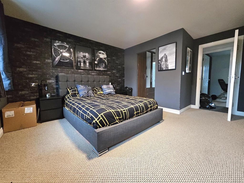 Property photo 3 of 16