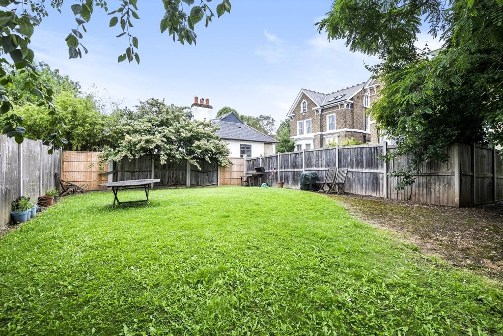 Property photo 2 of 7 Picture No. 14