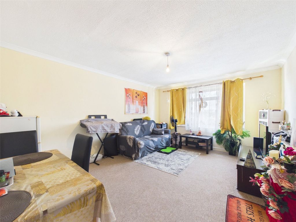 Property photo 2 of 8 Picture No. 04