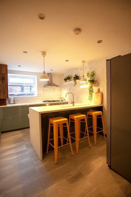 Property photo 3 of 15 Modern Kitchen With Island And Stylish Breakfast B...