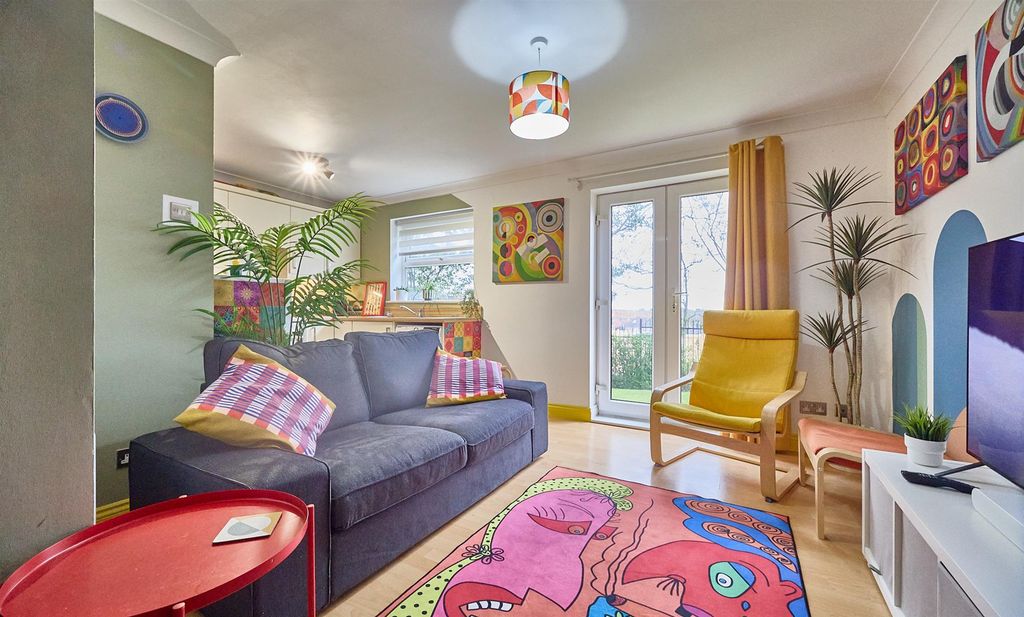 Property photo 2 of 9 Living Dining Kitchen