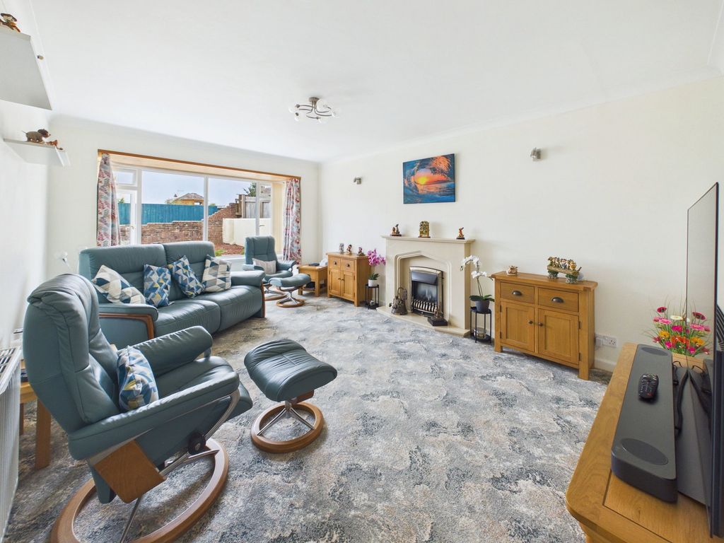 Property photo 3 of 23