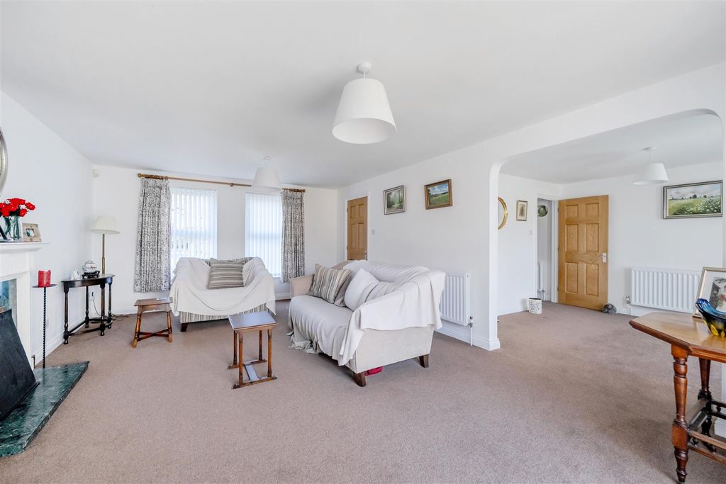 Property photo 2 of 24 1381276-17-691Afbb0B614c.Jpg