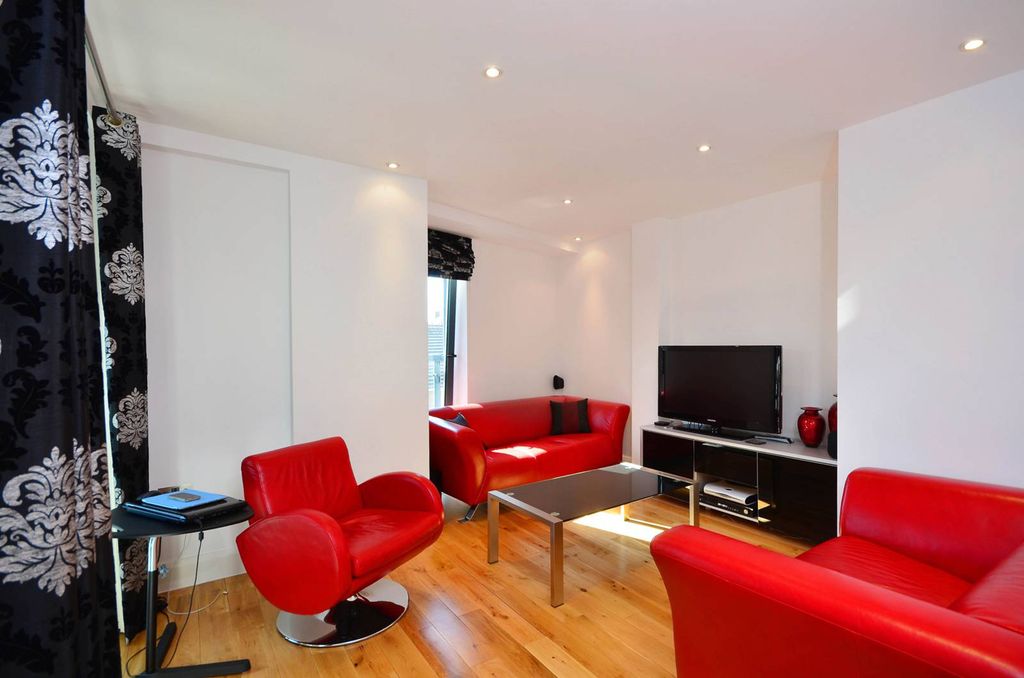 Property photo 3 of 9