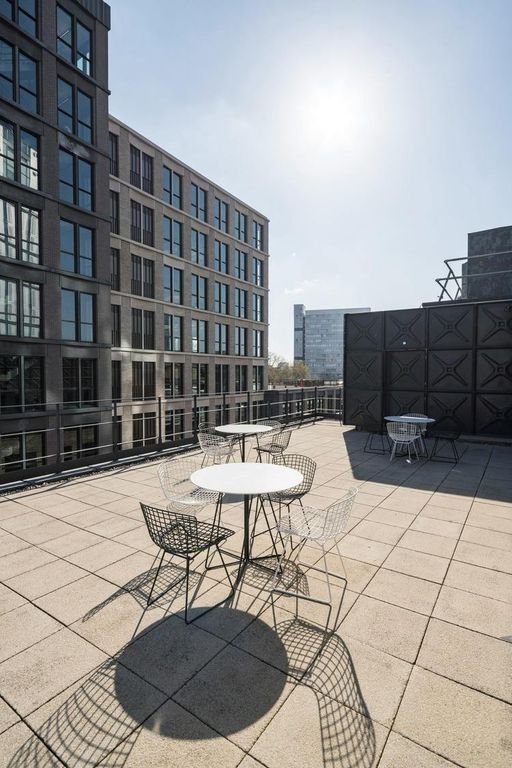 Property photo 3 of 25 Roof Terrace