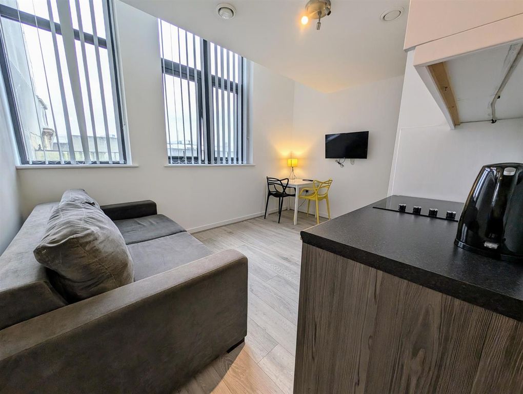 Property photo 1 of 7 Living Room.Jpg