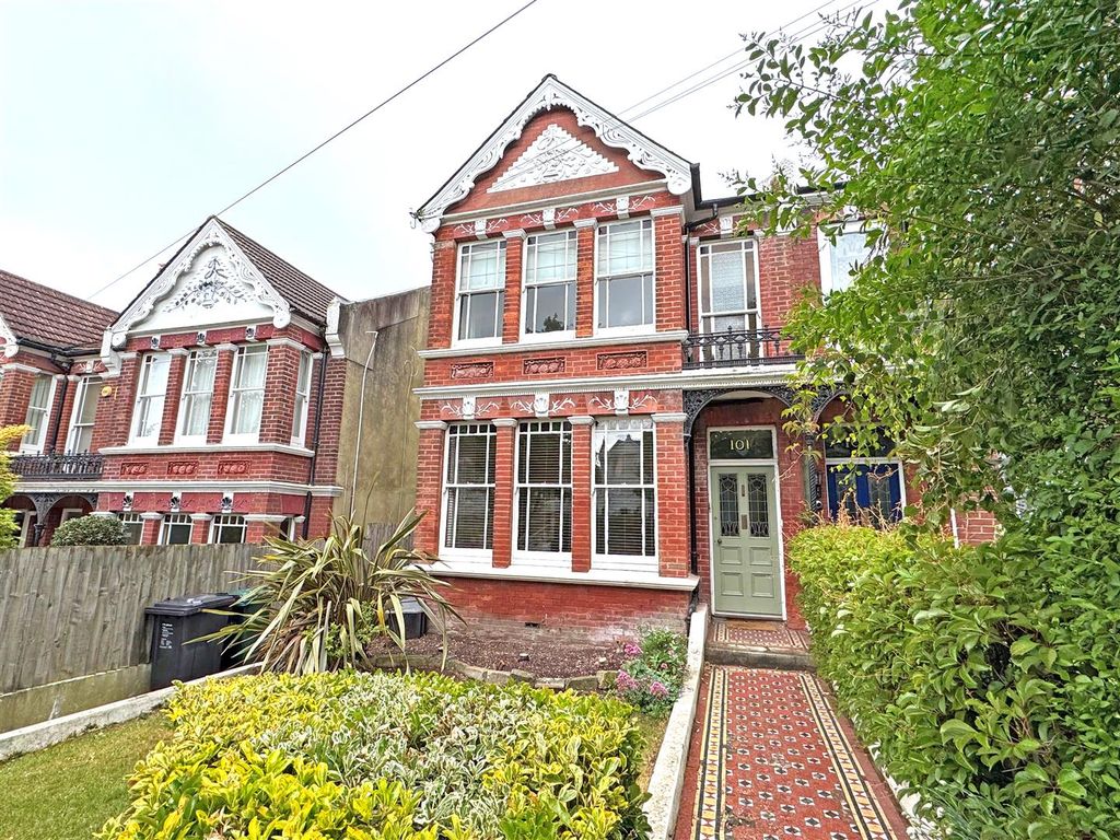 Property photo 1 of 18 1E.Jpg