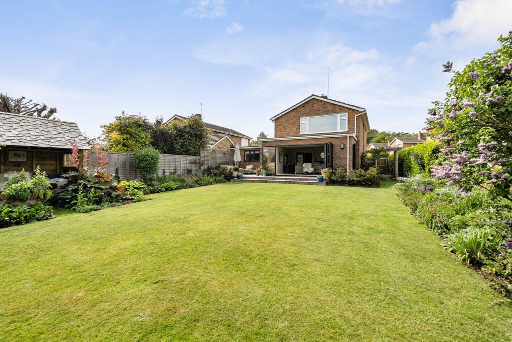 Property photo 1 of 27 Picture No. 63