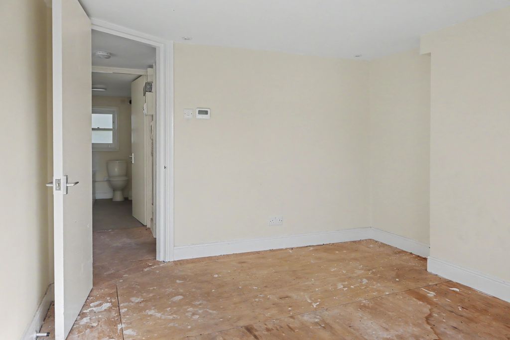 Property photo 3 of 9 Flat 3, 75 Atlantic Road, Brixton, London, Sw9 8Pu