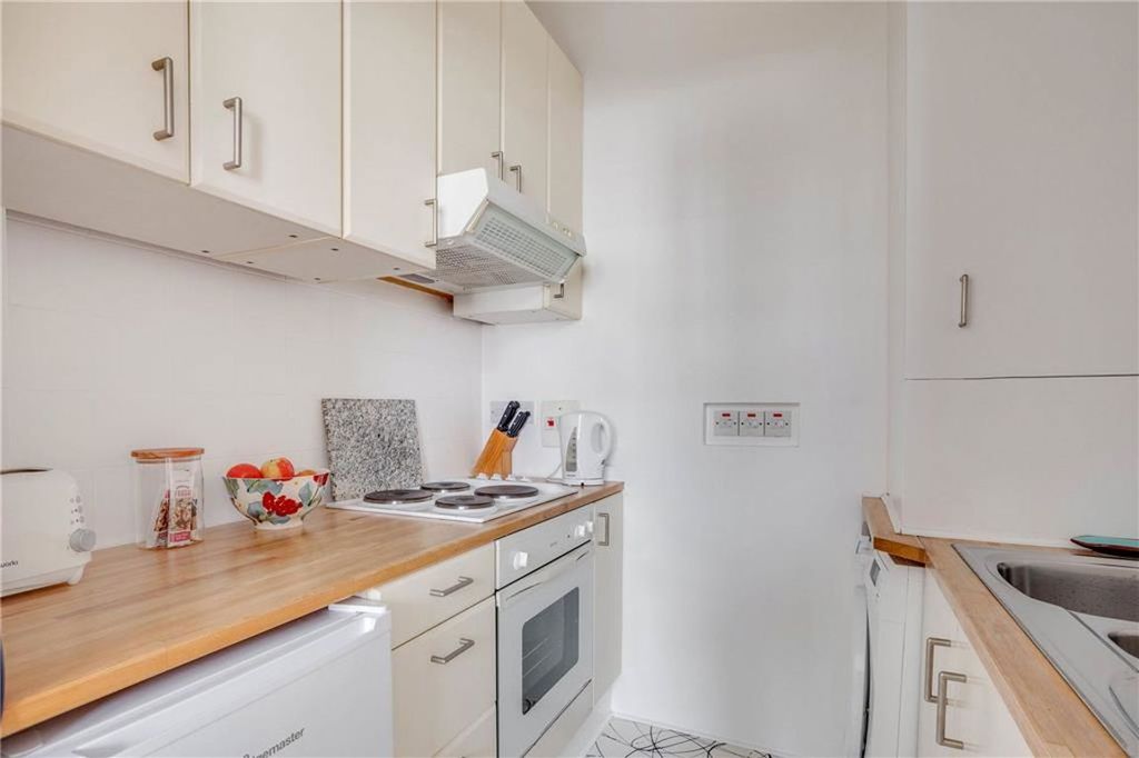Property photo 2 of 5