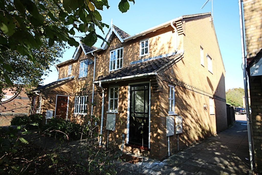 Property photo 1 of 7