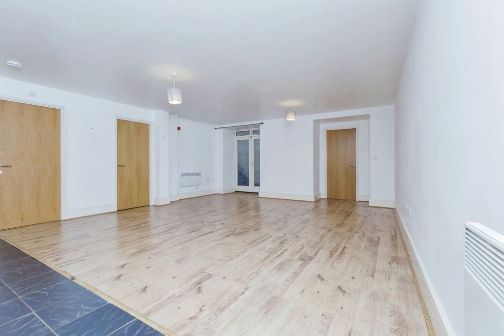 Property photo 2 of 17 Photography