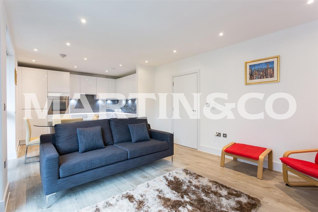 Property photo 2 of 8