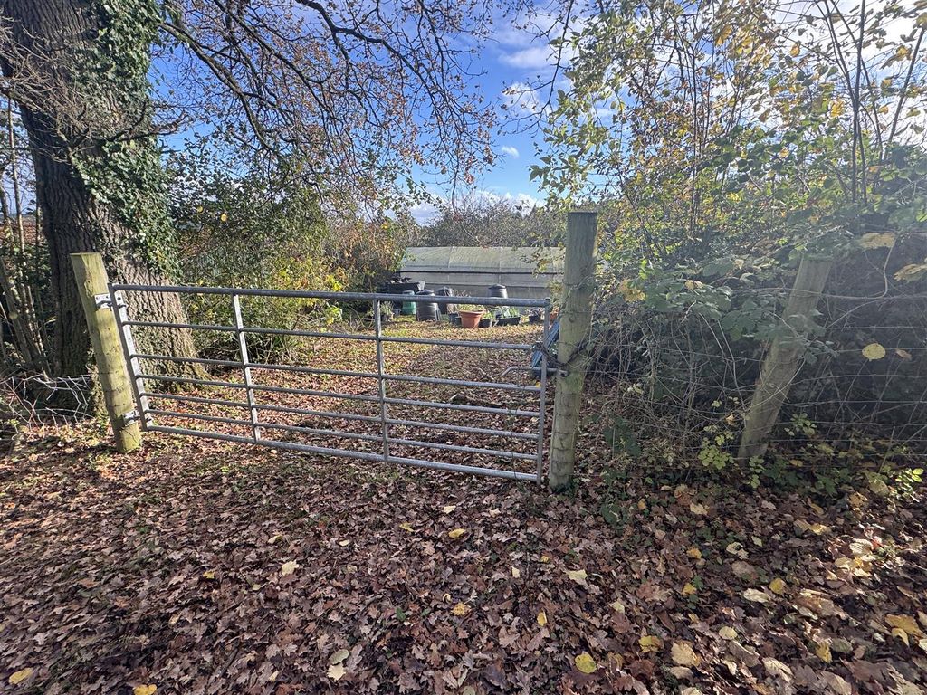 Property photo 3 of 22