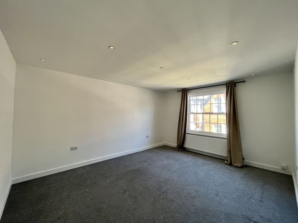 Property photo 3 of 8 Living Room