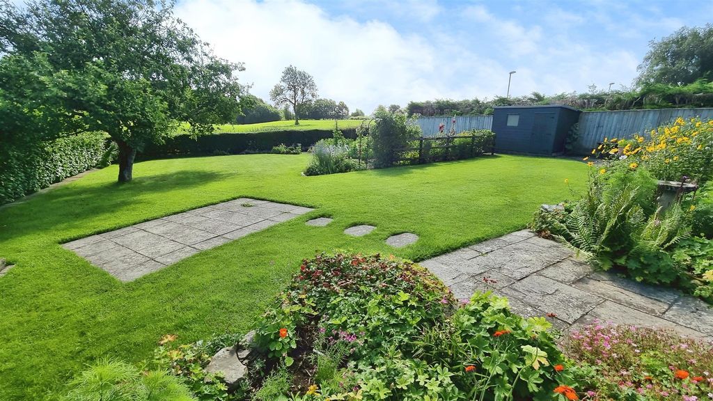 Property photo 2 of 14 99Ae4338-Dbqaumo2Oumy18Llvancxg.Jpg