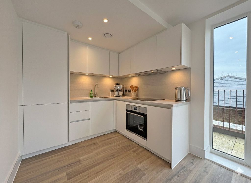 Property photo 3 of 5 Picture No. 13