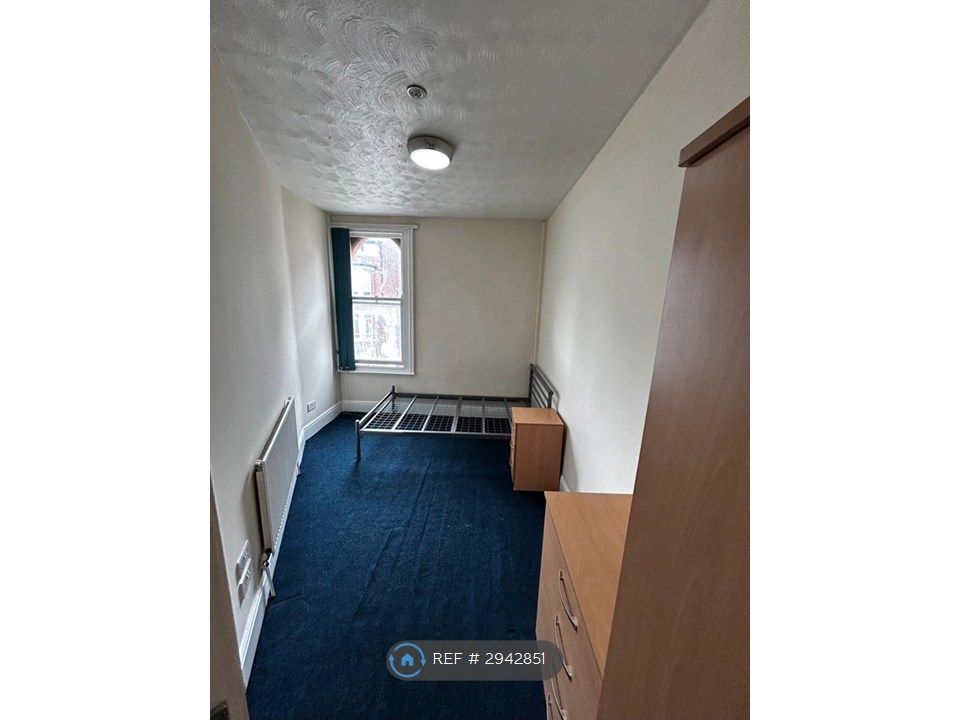 Property photo 3 of 6
