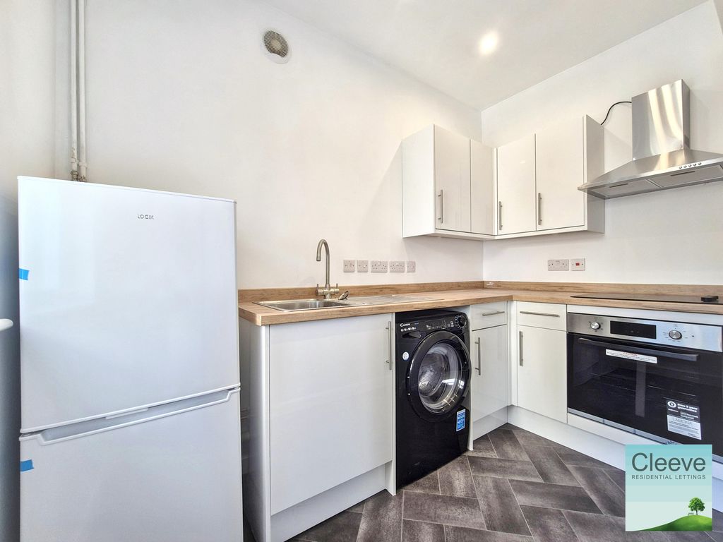 Property photo 2 of 10 1000106462