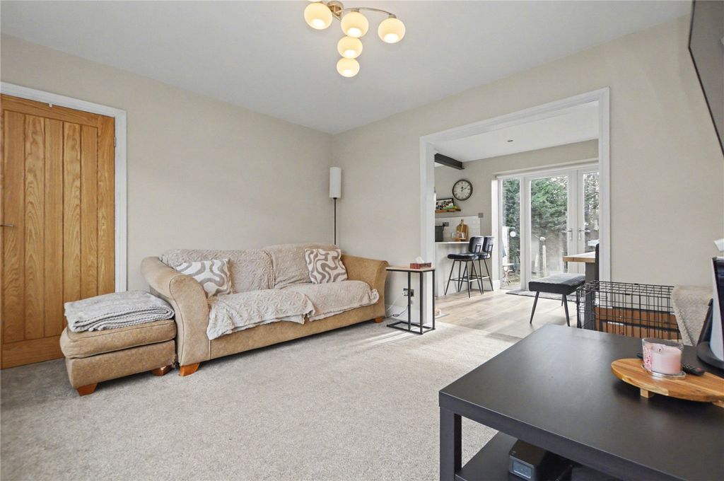 Property photo 2 of 16 Picture No. 03