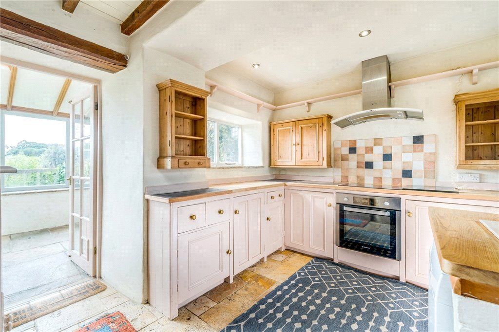 Property photo 2 of 30 Kitchen