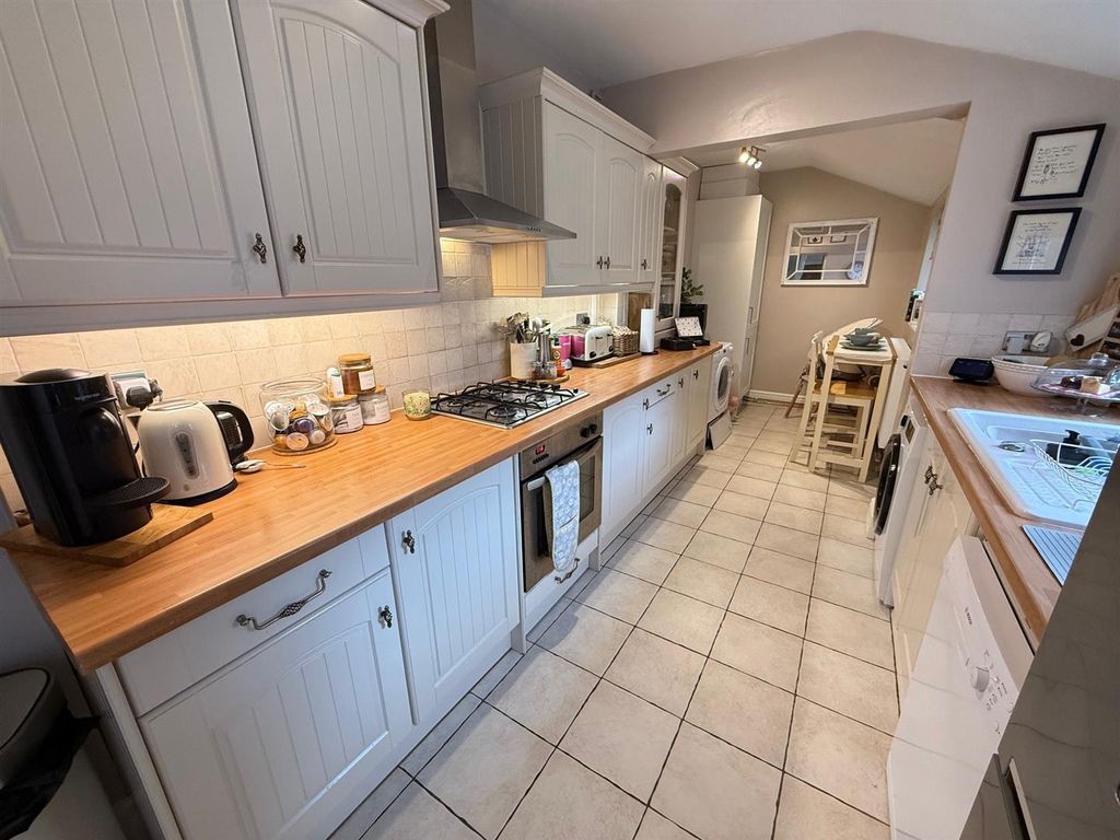 Property photo 3 of 24