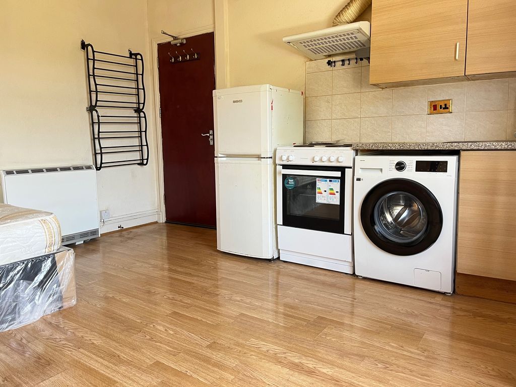 Property photo 3 of 4
