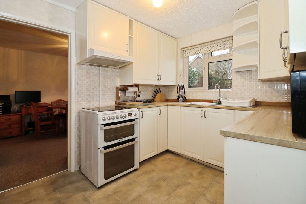 Property photo 3 of 14 Pbox-Img.Jpg