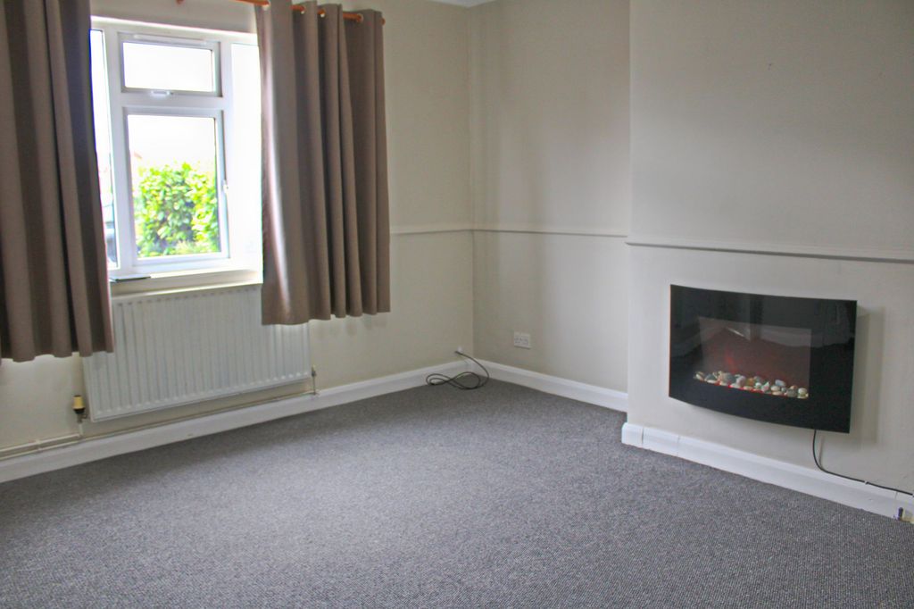 Property photo 2 of 12 Lounge