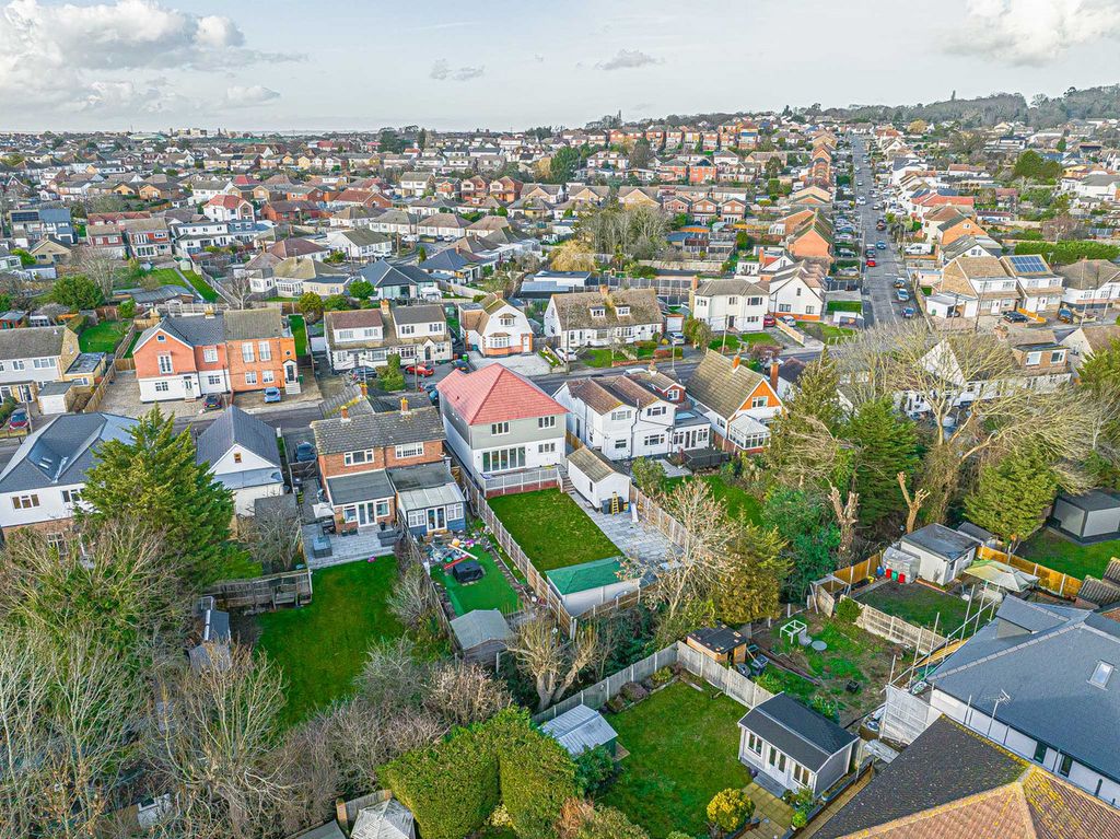 Additional image 42 of 4 bed detached house for saleThundersley Park Road, Benfleet SS7