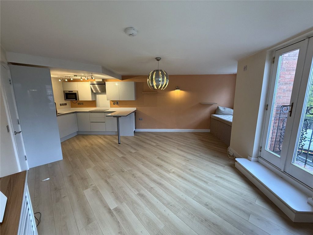Property photo 2 of 14 Picture No. 04