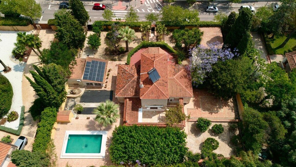 Property photo 3 of 48