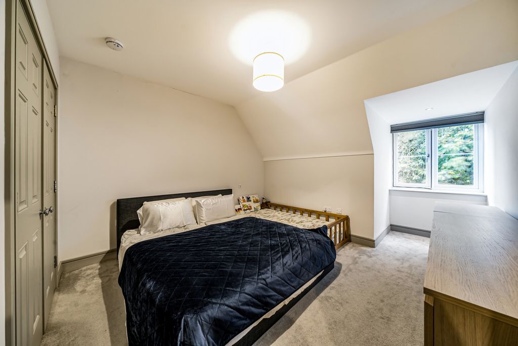 Property photo 3 of 26 Bedroom