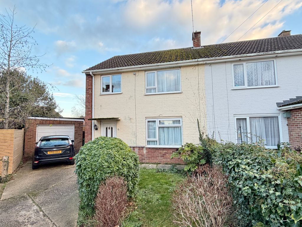 Property photo 1 of 11