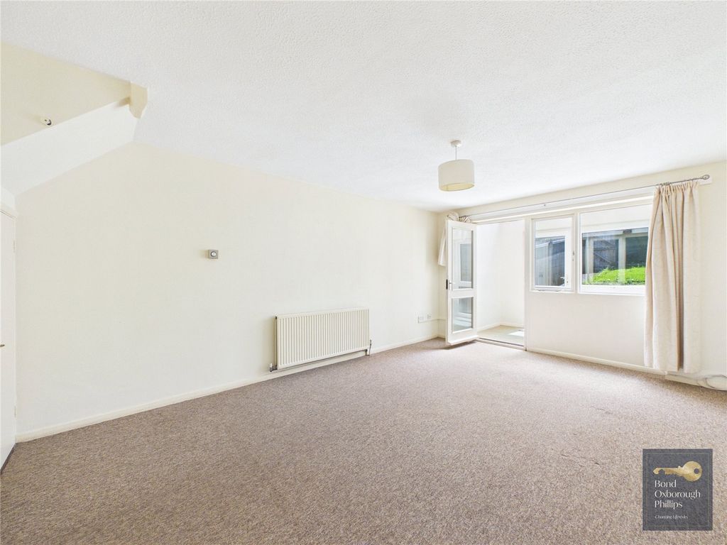 Property photo 3 of 10 Picture No. 12