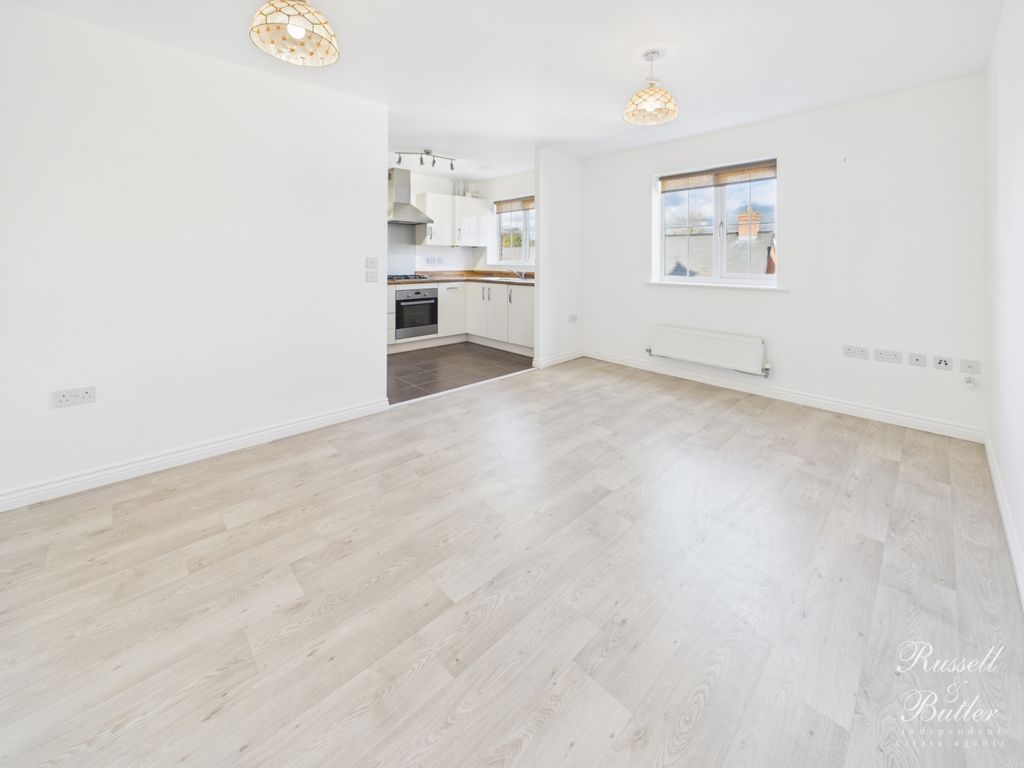 Property photo 3 of 9 Cam02127G0-Pr0373-Still011