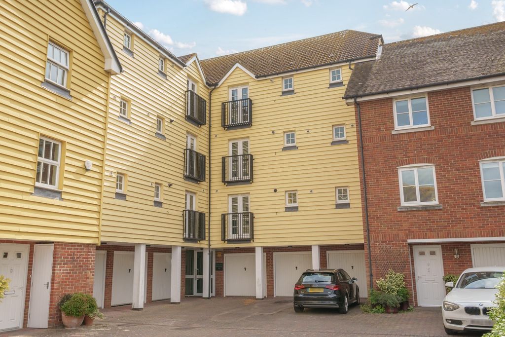 Property photo 1 of 17 4186391