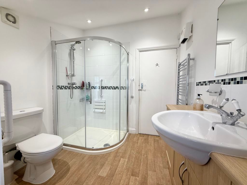 Property photo 2 of 16 Shower Room