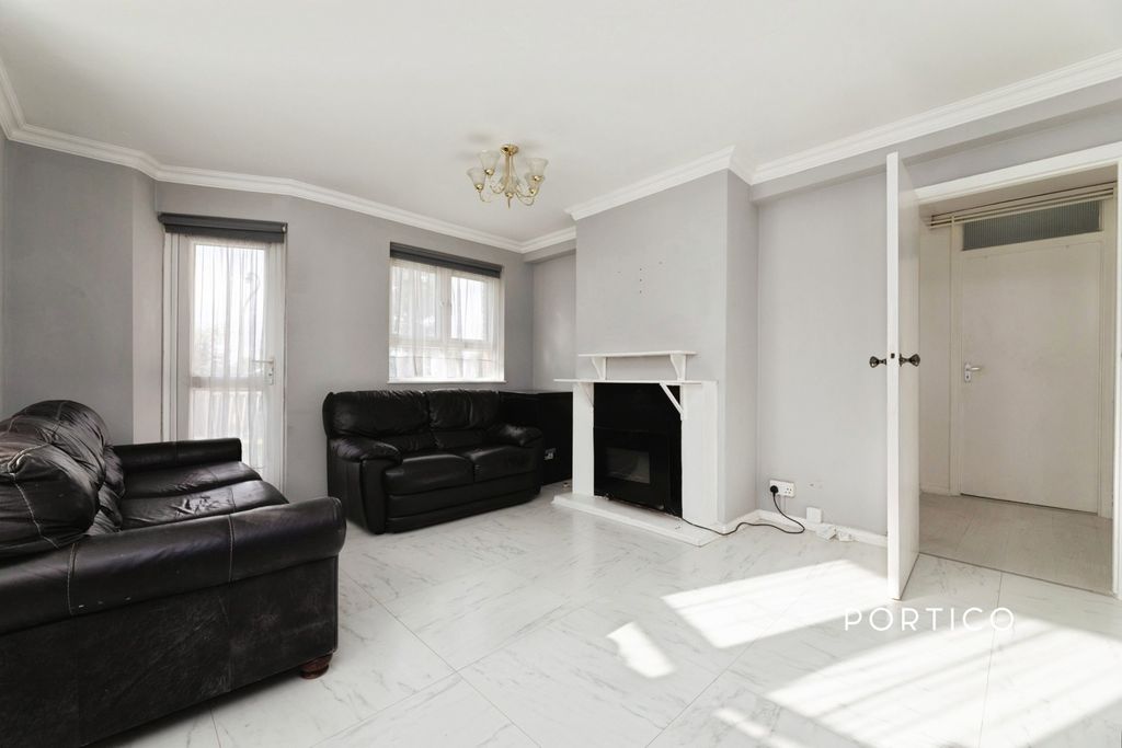 Property photo 2 of 6 Pbox-Img.Jpg