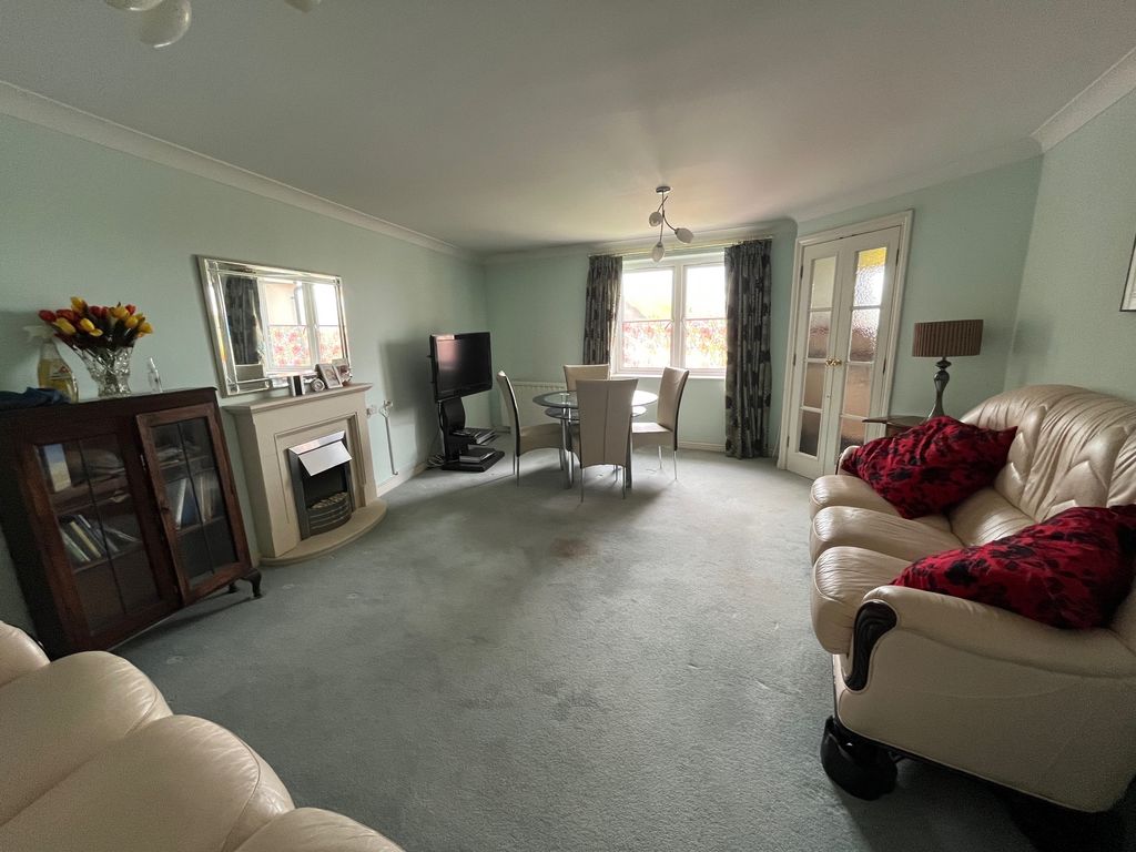 Property photo 2 of 12