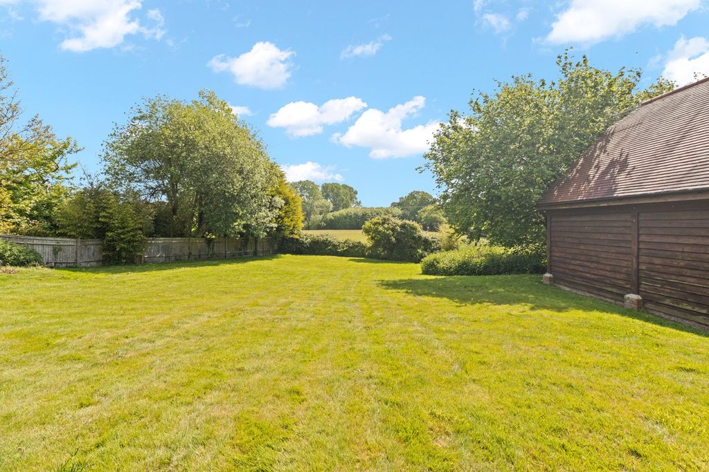 Property photo 2 of 27