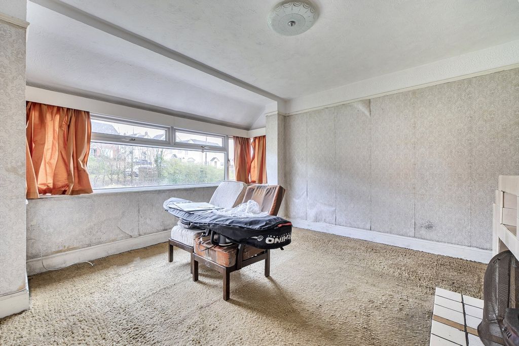 Property photo 3 of 13 3 - Picture No. 04