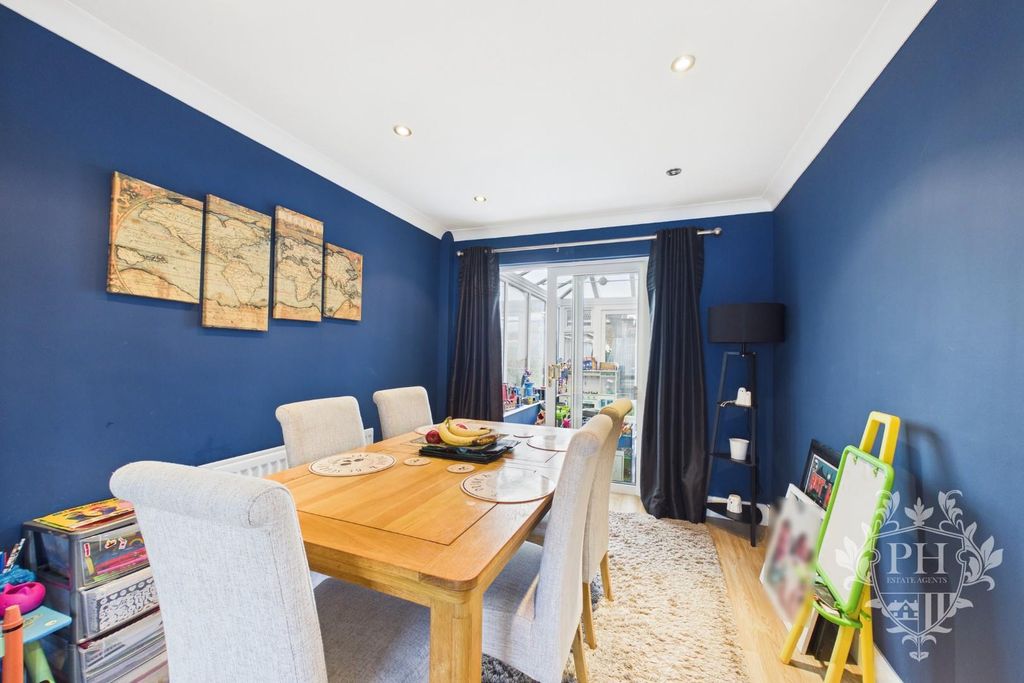 Property photo 3 of 18 Cam02002G0-Pr0280-Still013.Jpg