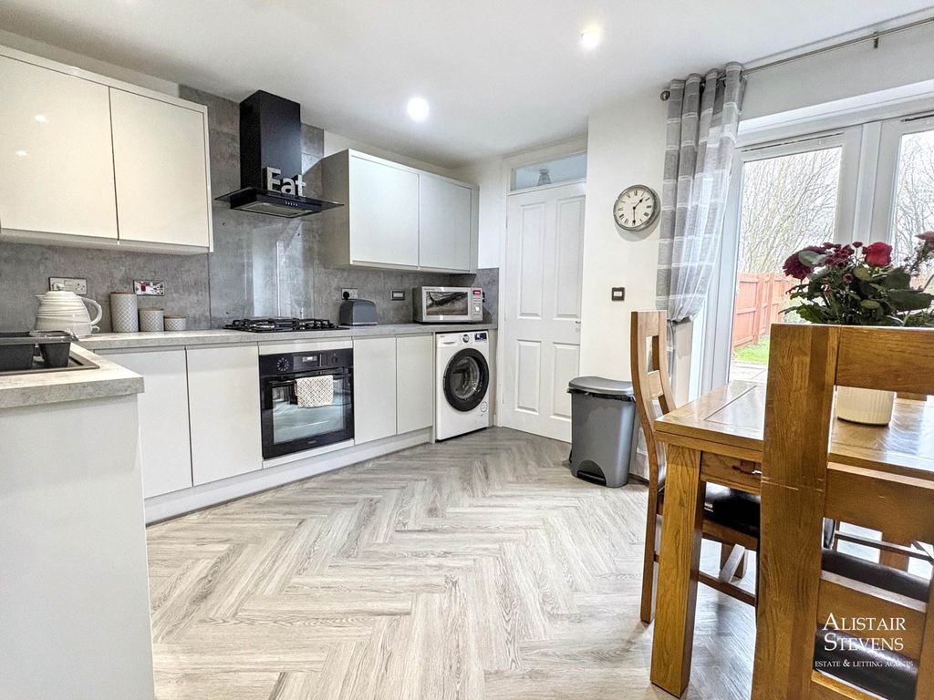 Property photo 3 of 22